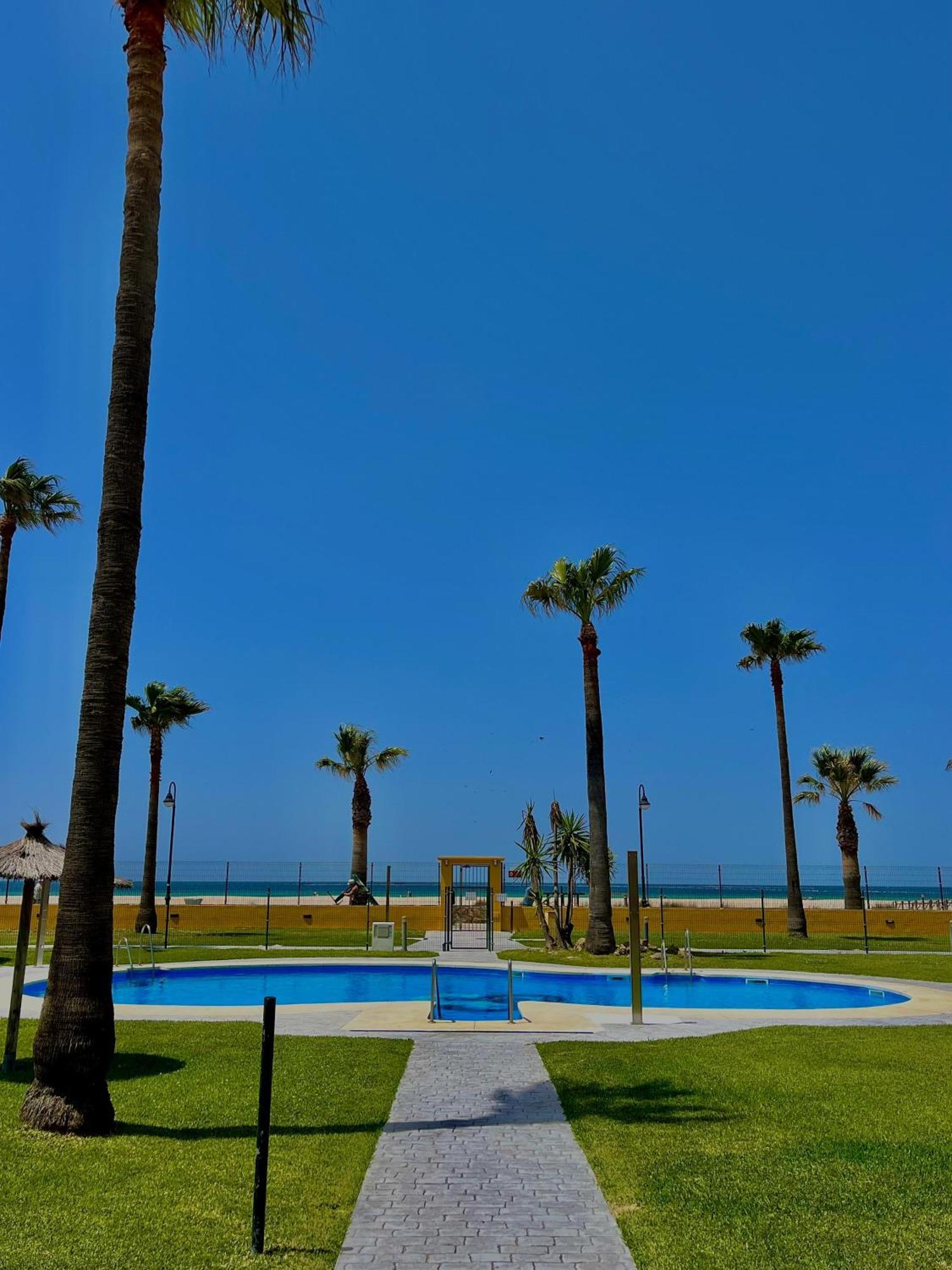 La Tortuga I, Encantador Apartamento Con Garaje En Primera Linea De Playa Tarifa Zewnętrze zdjęcie